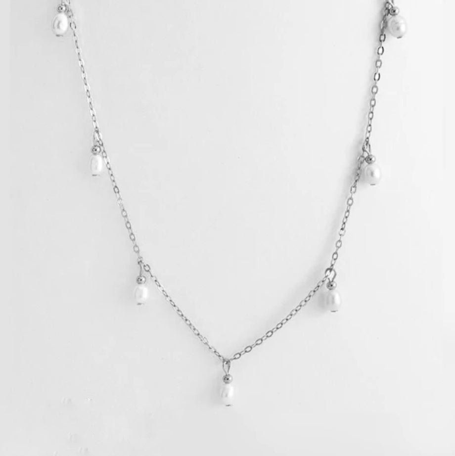 Multi pearl drop necklace silver